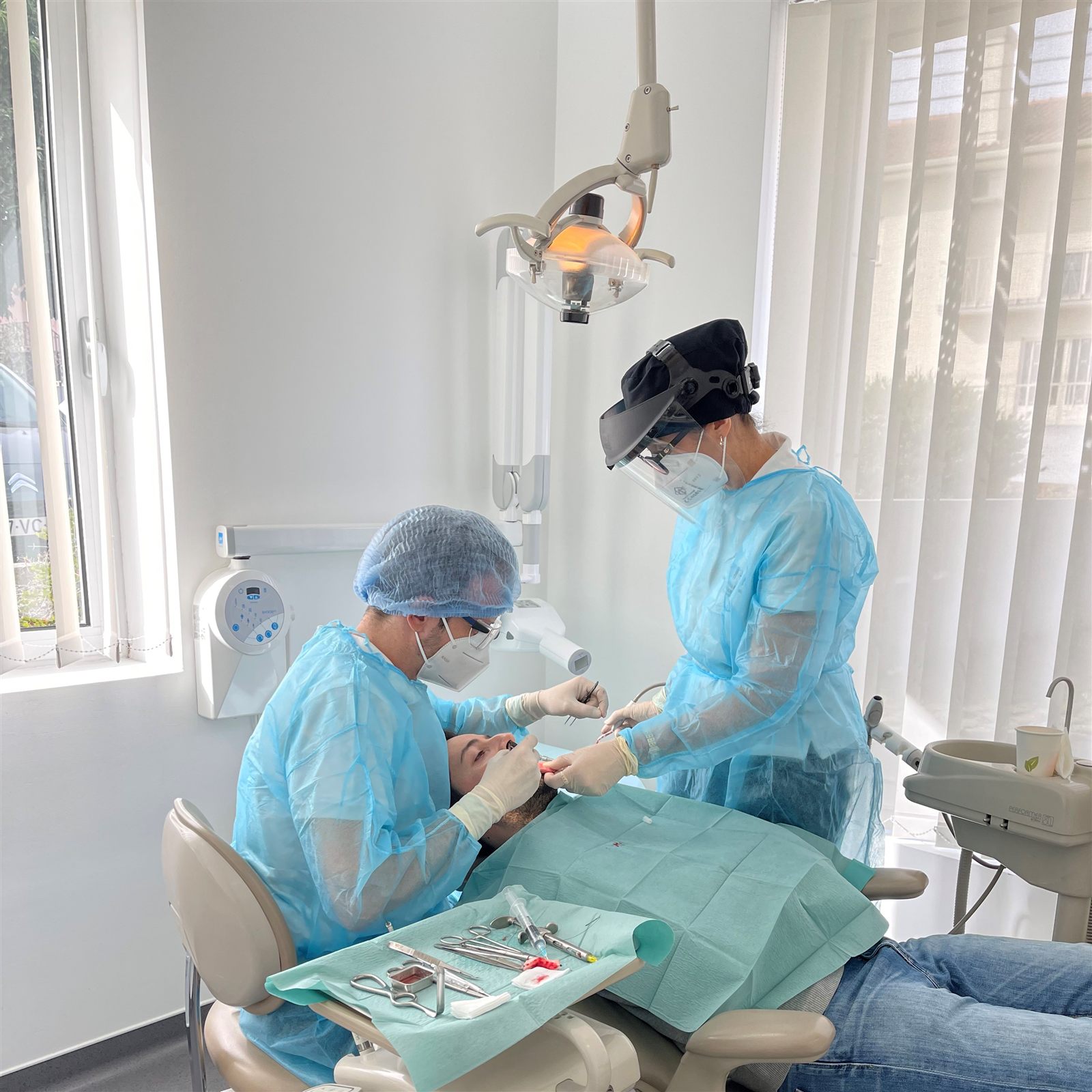 Cirurgia periodontal na Clínica Pedral.